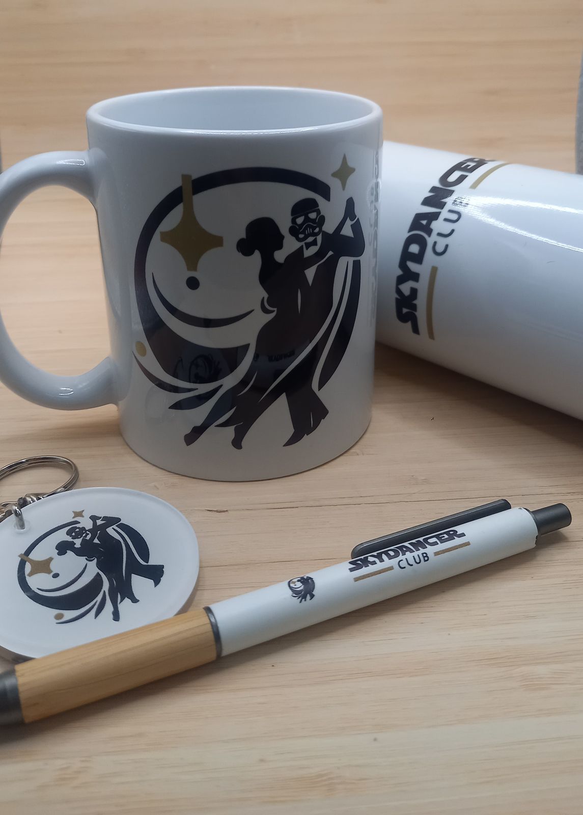 Mugs et objets de merchandising personnalisés
